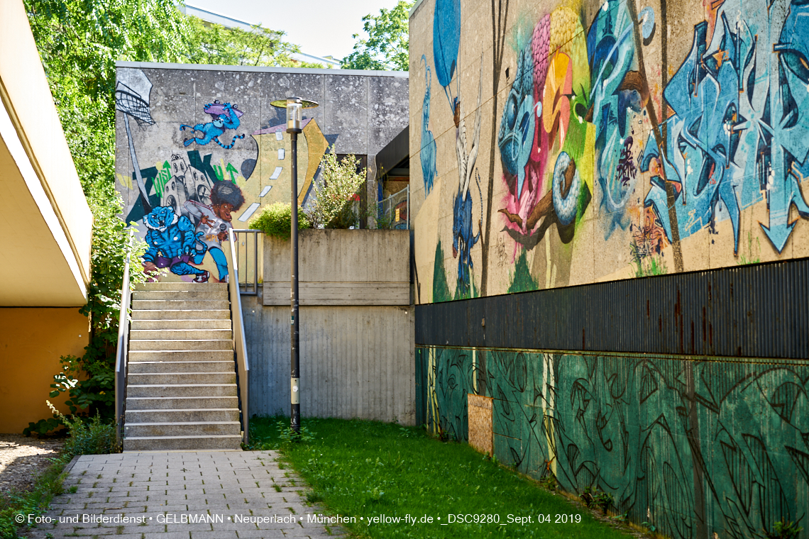 04.09.2019 - Einkaufs- und Wohnzentrum Quiddestraße in Neuperlach